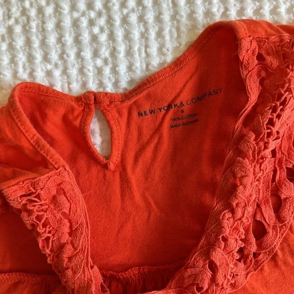 New York & Company Tank Top - Picture 3 of 3